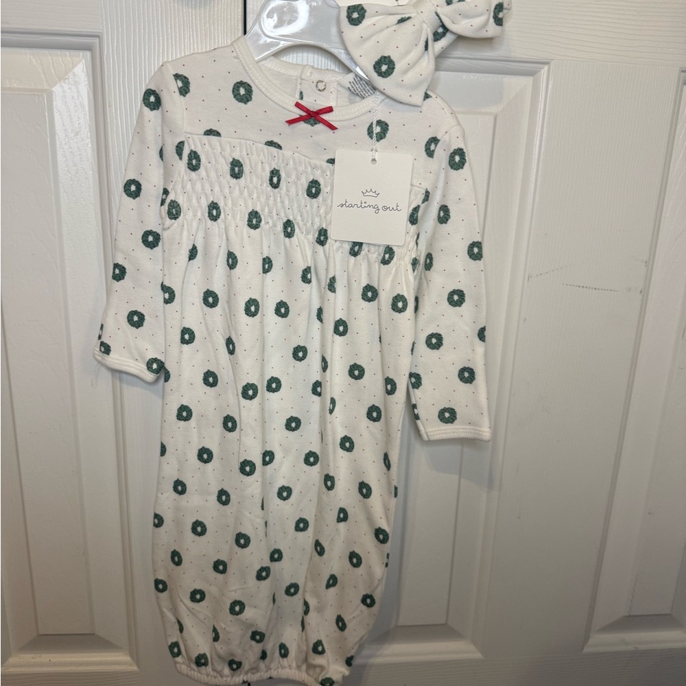 New w tagsStarting Out White Holiday Wreath Print Sleep Sack with Red Bow Accent - Picture 4 of 6